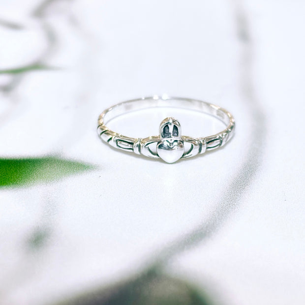 Sterling Silver Thin Claddagh Band
