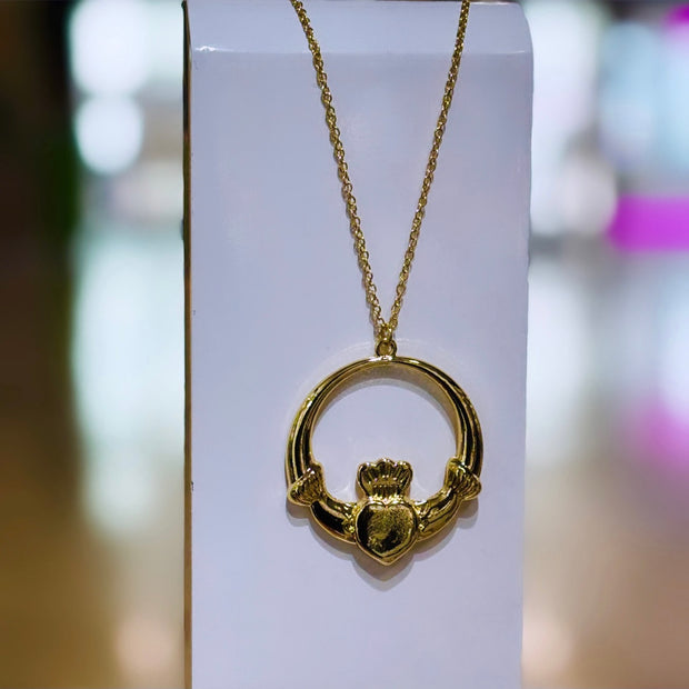 Large Claddagh pendant (gold plated)
