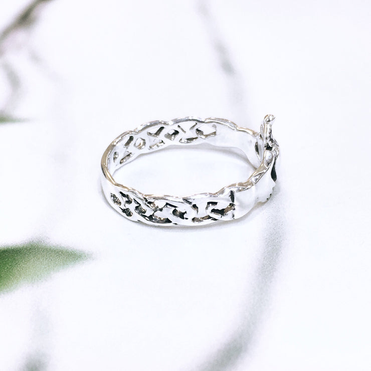 Sterling Silver Knotwork Claddagh Ring