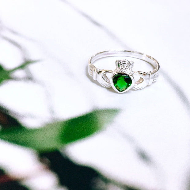 Sterling Silver Green Zirconia Claddagh Ring